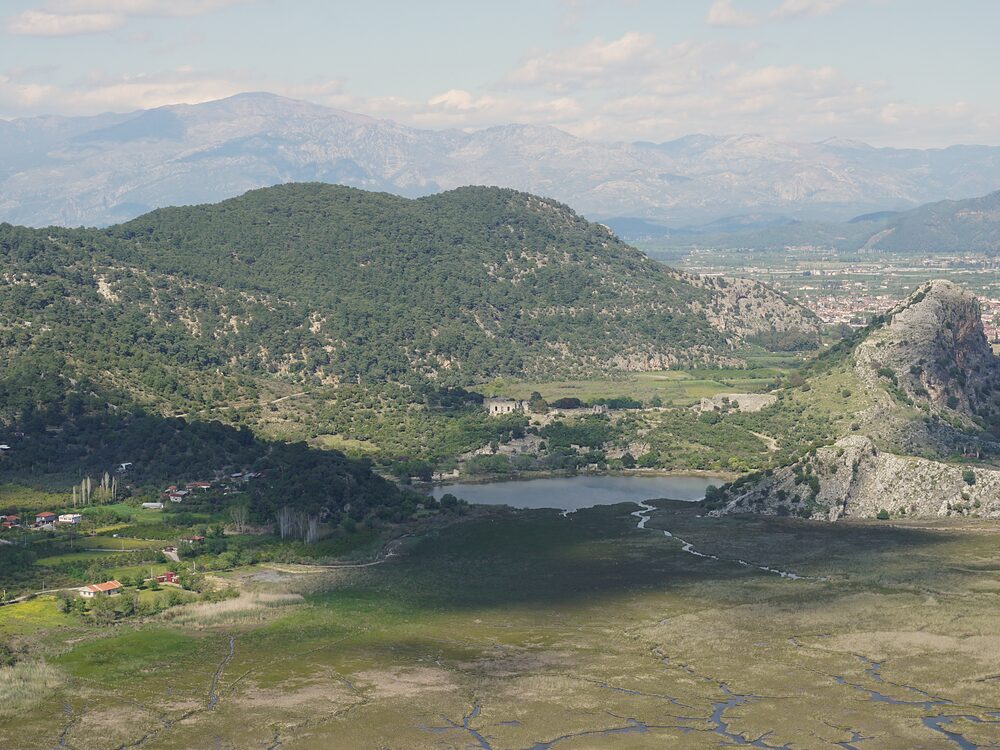 Kaunos: alüvyonun kapattığı liman ve altmış yıllık kazı.