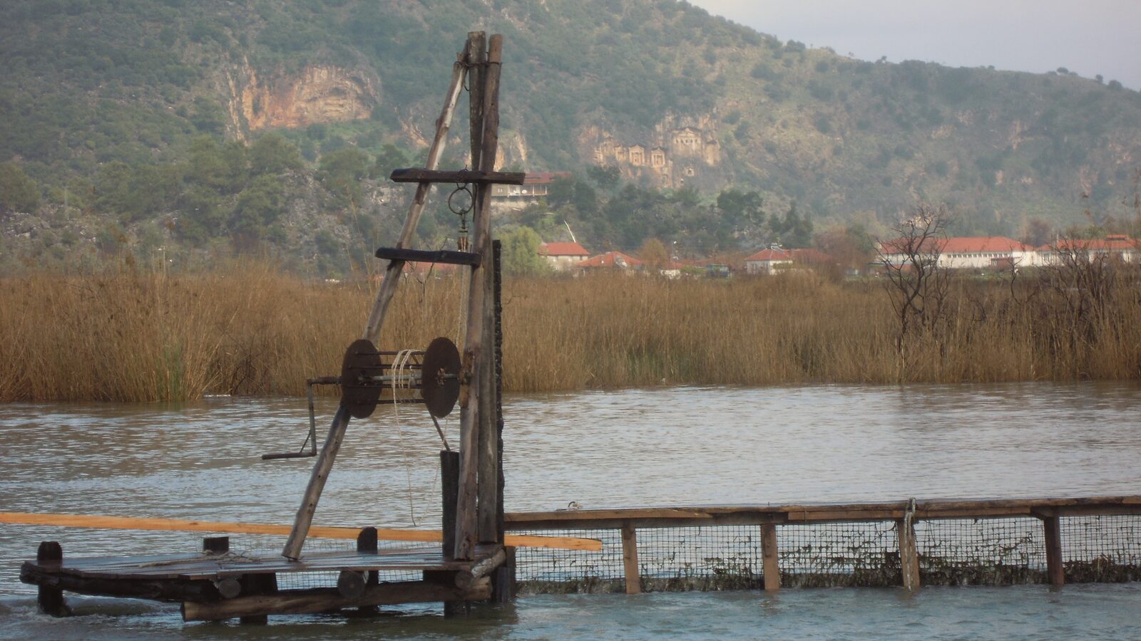 Dalyan balık ağılı (bent)